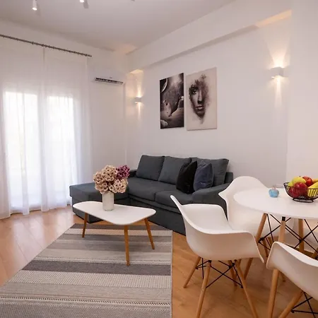 Lovely In The Heart Of Center Apartment *